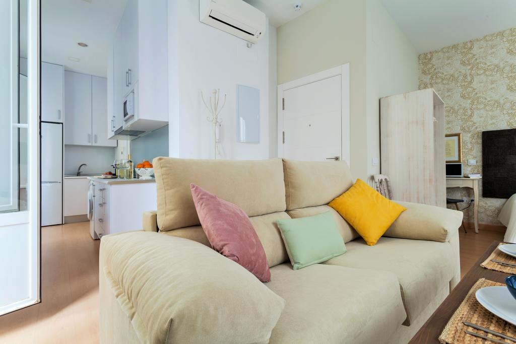 Apartamento Hostly Acetres 1a Loft In Center, Comunal Terrace, Fibre,parking Optional *